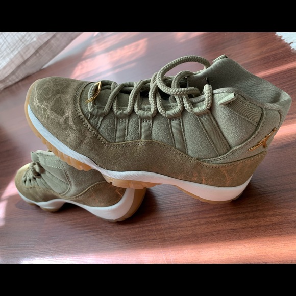 Woman’s Air Jordan 11 Neutral Olive Shoes - Picture 1 of 7